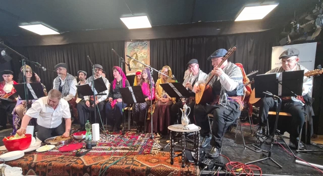 AEV Türk Halk Müziği korosunun "Sıra gecesi" konseri
