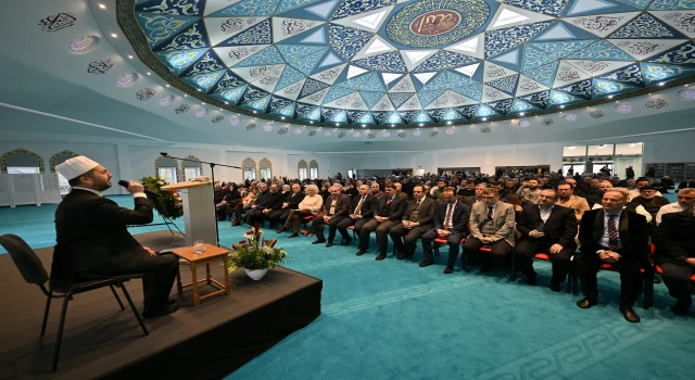 Essen DİTİB Merkez Camii dualarla ibadete açıldı