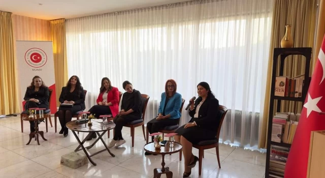 “8 Mart Kadınlar Günü Paneller Dizisi”