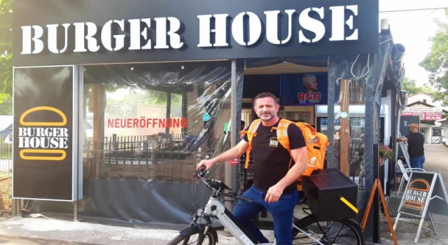 ERDİNÇ DEMİRÇAY'IN GASTRONOMİ ALANINDAKİ BAŞARILARI GÖZ KAMAŞTIRIYOR