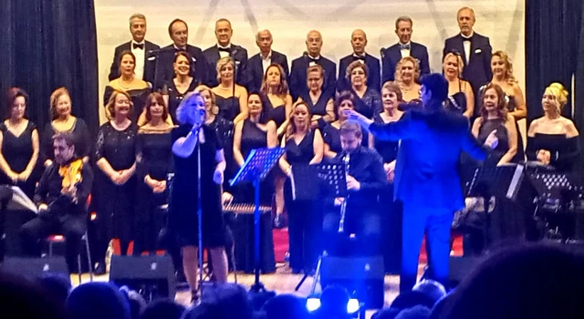 SÖKE'DE TURGAY KIZILTUĞ VE ÖĞRENCİLERİNDEN HARİKA TÜRK SANAT MÜZİĞİ RESİTALİ