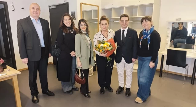 "Yaralarım Aşktandır" Münih’te Tiyatroseverlerle Buluştu