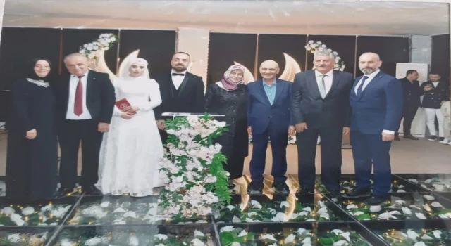 KIROĞLU VE AKÇATEPE AİLELERİNİN MUTLU GÜNÜ: ESRA VE FATİH’ İN DÜĞÜNÜ MUHTEŞEM OLDU.