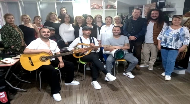 KUŞADASI'NDA BİR İLK; KANUNİ TÜFEKÇİ ARABESK KOROSU FAALİYETLERİNE BAŞLADI