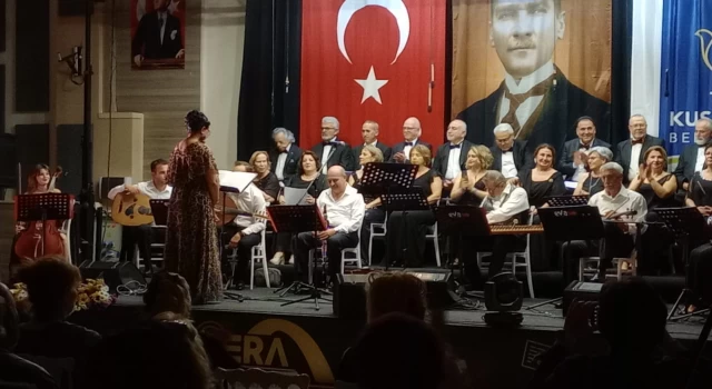 Kuşadası Gülnağme Korosu’ndan Sanat Dolu Gece
