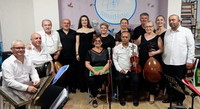 KUŞADASI SANATHANE TÜRK MÜZİĞİ TOPLULUĞU'NDAN TERAPİ GİBİ FASIL GECESİ