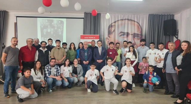 Tokatlılar Kültür Derneği 19 Mayıs Atatürk'ü anma Gençlik ve Spor Bayramı sebebi ile bir "Masa Tenisi Dostluk Turnuvası" düzenledi.