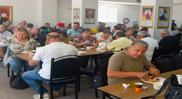 KUŞADASI HACI BEKTAŞ KÜLTÜR VE CEM EVİ BİR KAHVALTI ETKİNLİĞİ DÜZENLEDİ