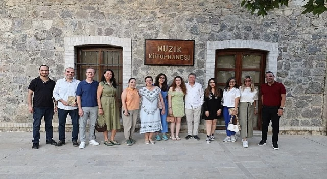 Büyükşehir’in yazarlık atölyesi ’Anlatılmayan Öyküler’ kitabıyla ilk meyvesini verdi
