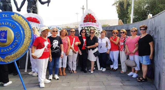 TÜRK KADINLAR KONSEYİ KUŞADASI ŞUBESİ 30 AĞUSTOS ZAFER BAYRAMI DOLAYISIYLA ATATÜRK ANITINA ÇELENK KOYDU