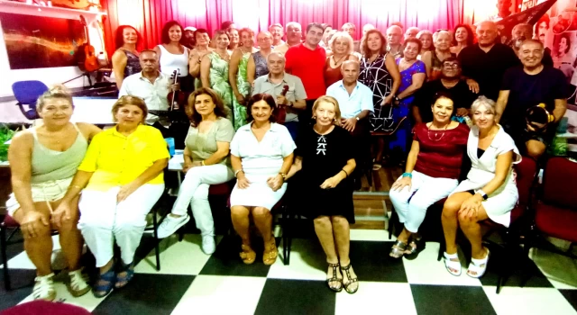 ENERJİSİ YÜKSEK BİR KORO'NUN MİSAFİRİ OLDUM