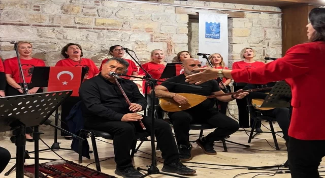 ZEKİYE ALTINTAŞ THM KOROSU'NDAN MUHTEŞEM CUMHURİYET KONSERİ