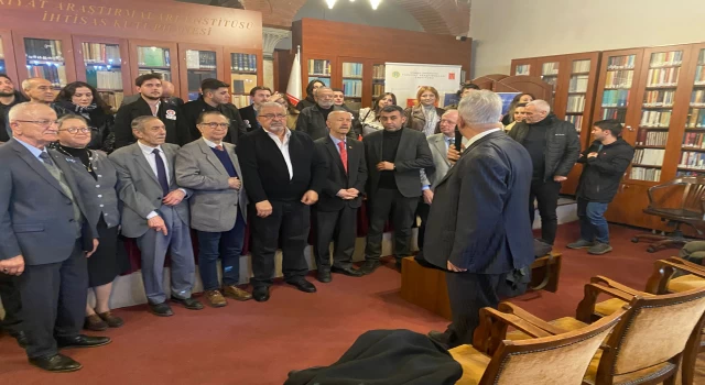 H.NIHAL ATSIZ FİKİRLERİYLE YAŞIYOR. ATSIZ:” GÖNLÜNDEKİ YARALARIN KANINI DİNDİR, YÜZDE YÜZ TÜRK OLDUĞUN GÜN CİHAN SENİNDİR”