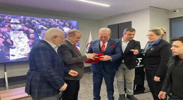 OF-HAYRAT KÜLTÜR VE YARDIMLAŞMA DERNEĞİ EV SAHİPLİĞİNDE ANLAMLI BİR KONFERANS: 