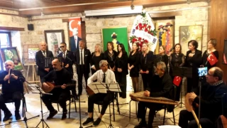 Ada Türk Halk Müziği Korosu'ndan Harika Çanakkale Zaferi Dinletisi
