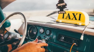 Almanya'da Taksi Sürücüleri Korsan Taksi Kullananlardan Şikayetçi. Hükümet Soruna Çözüm Arayışında