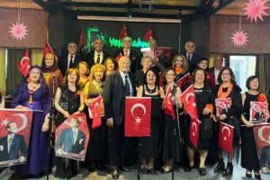 KUŞADASI'NDA DÜNYA EMEKÇİ KADINLAR GÜNÜ; DÜZENLENEN MUHTEŞEM BİR KONSERLE KUTLANDI